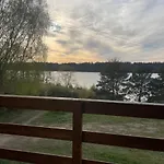 木屋 Karmelowe Kaszuby, Z Jacuzzi Na Tarasie Z Widokiem Na Jezioro Stężyca