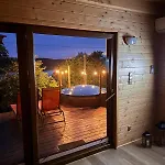 Karmelowe Kaszuby, Z Jacuzzi Na Tarasie Z Widokiem Na Jezioro 木屋 Stężyca