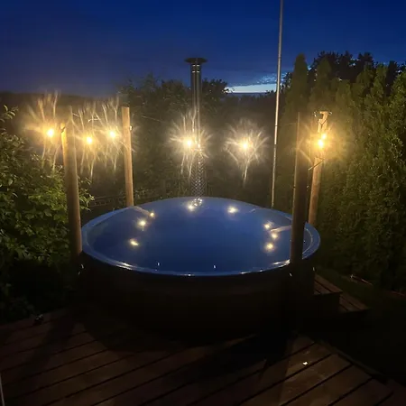 Karmelowe Kaszuby, Z Jacuzzi Na Tarasie Z Widokiem Na Jezioro