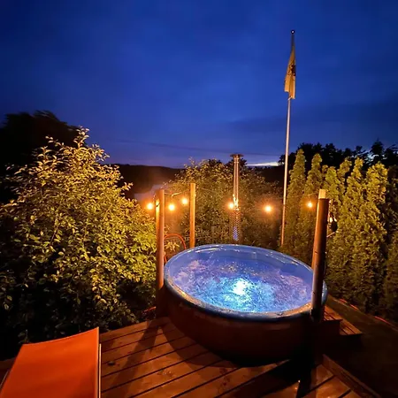 Chalet Karmelowe Kaszuby, Z Jacuzzi Na Tarasie Z Widokiem Na Jezioro *