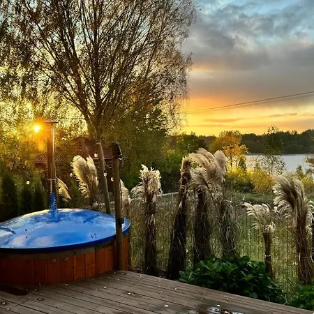 Karmelowe Kaszuby, Z Jacuzzi Na Tarasie Z Widokiem Na Jezioro Stężyca