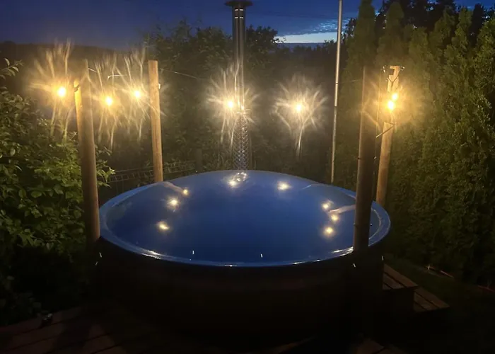 Karmelowe Kaszuby, Z Jacuzzi Na Tarasie Z Widokiem Na Jezioro